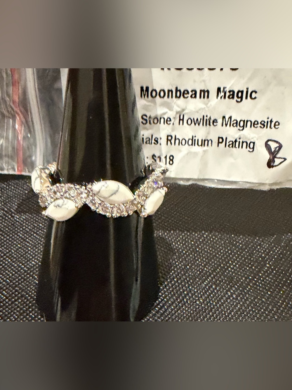 BP RG69578 Howlite Magnesite ring Size 8